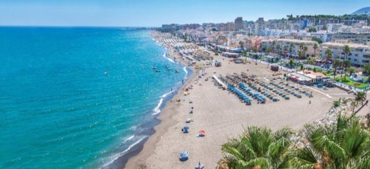 Torremolinos Suite Екстериор снимка