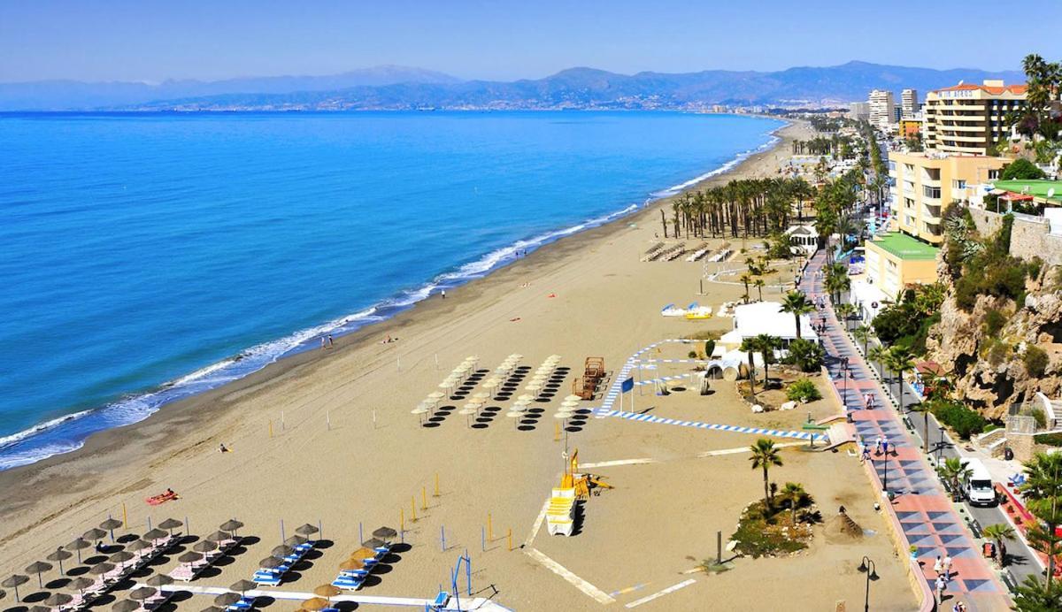 Torremolinos Suite Екстериор снимка