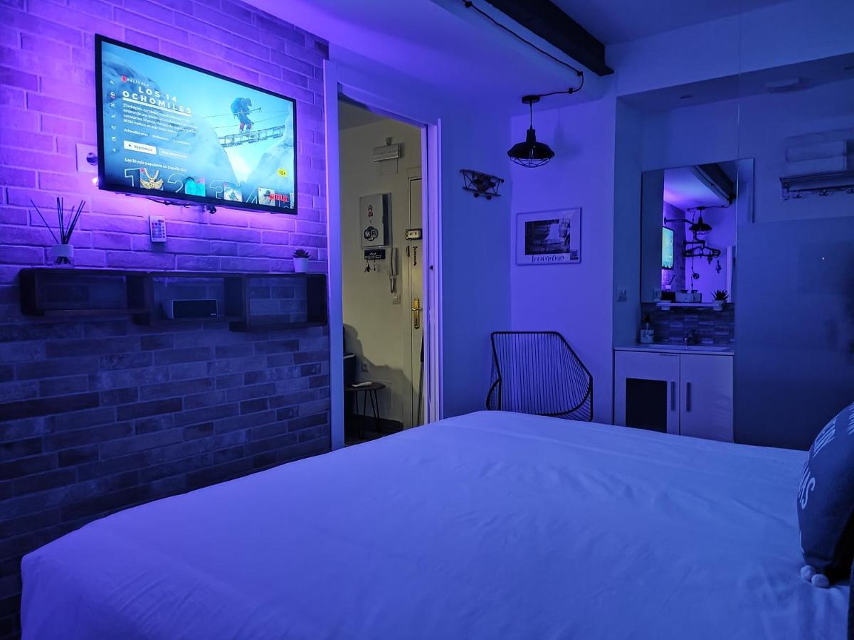 Torremolinos Suite Екстериор снимка